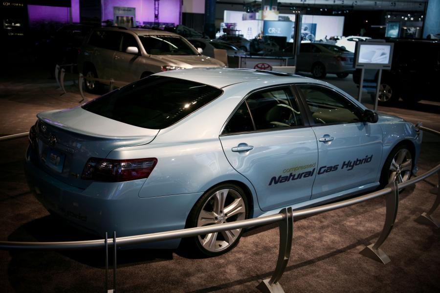  Toyota Camry CNG Hybrid Concept 2008 года  (фото 13 из 34)